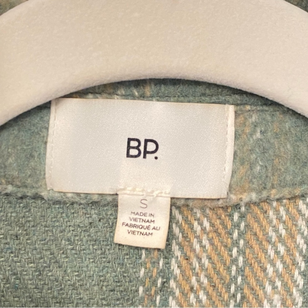 BP. Plaid Brushed Shacket in Green Hedge Plaid. Size Small. 💚 - Picture 9 of 10